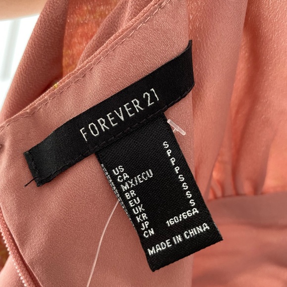 Forever 21 flower romper - Picture 3 of 3